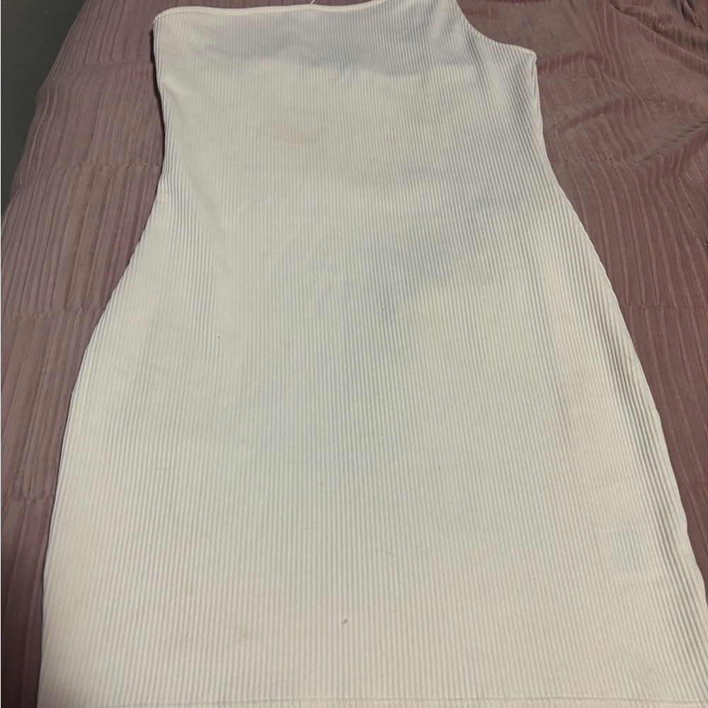 Elegant Cream Strapless Dress